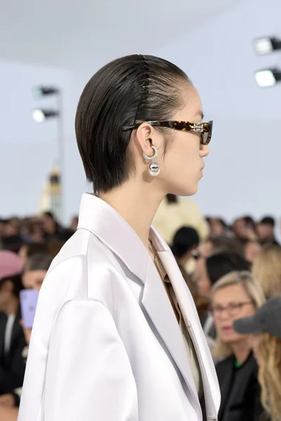 Look 24